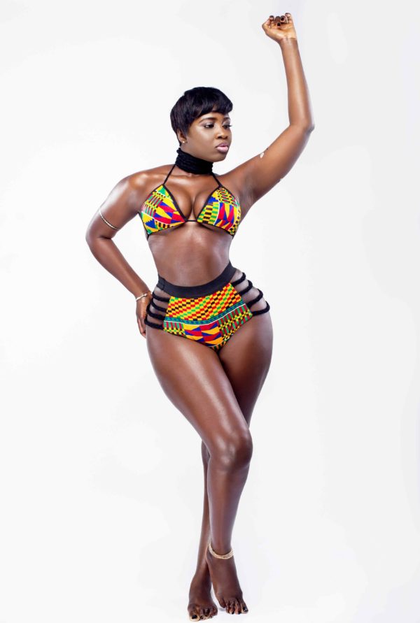 Princess-Shyngle-shows-off-sexy-body